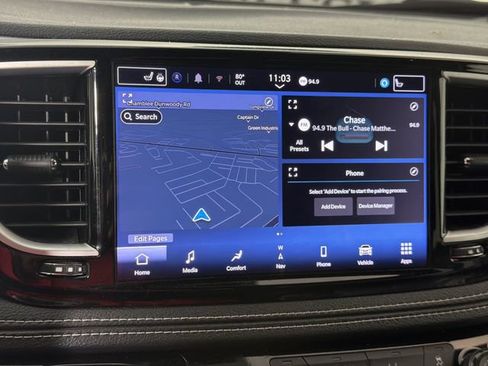 Used 2025 Chrysler Pacifica Limited FWD image 5