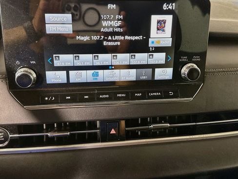 Used 2023 Mitsubishi Outlander SE FWD image 18