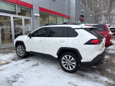 Certified 2019 Toyota RAV4 XLE Premium image 7