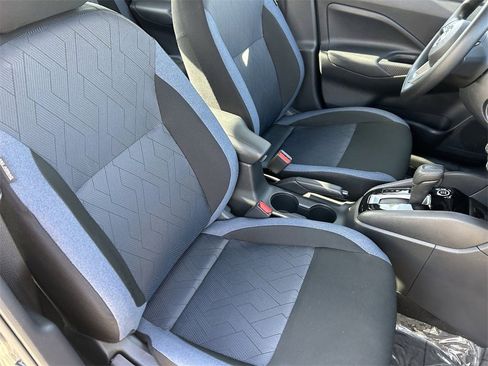 Used 2025 Nissan Versa SV w/ Trunk Package image 10
