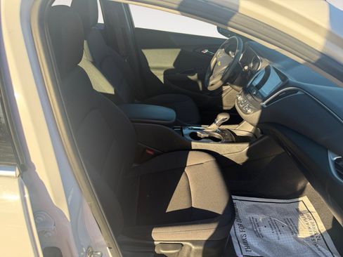Used 2023 Chevrolet Malibu LS image 15