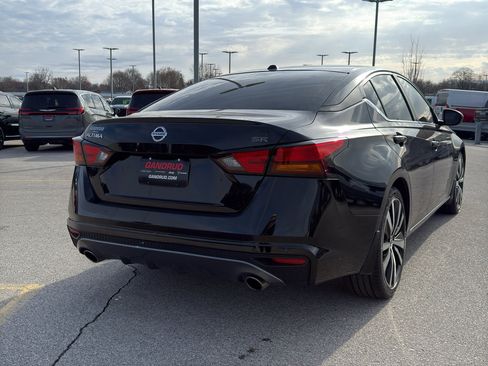 Used 2022 Nissan Altima 2.5 SR image 5