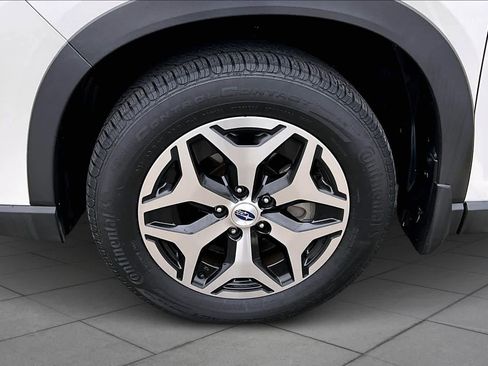Used 2020 Subaru Forester Premium image 10