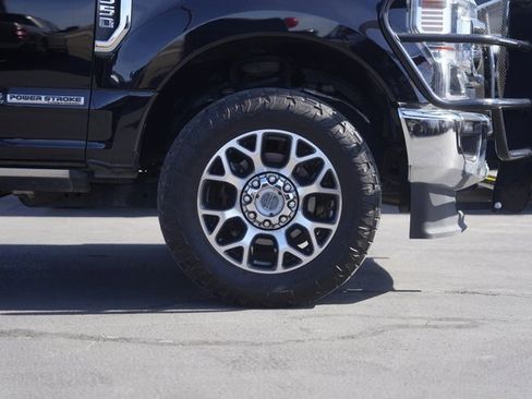 Used 2020 Ford F350 Lariat w/ Lariat Ultimate Package image 4