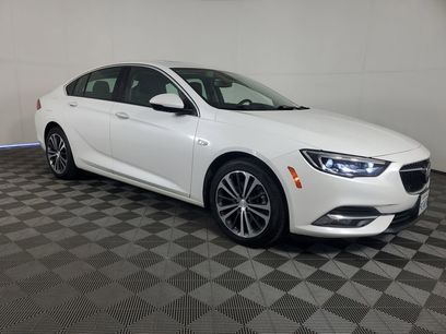 Used 2018 Buick Regal Essence w/ Driver Confidence Package #1