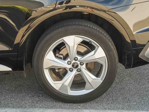 Used 2023 Audi Q5 2.0T Premium image 11