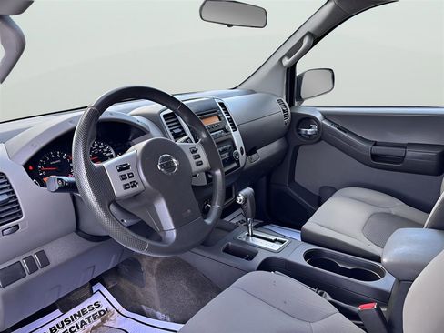 Used 2014 Nissan Xterra X image 11