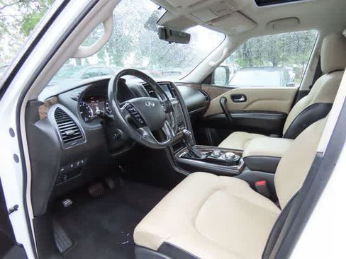 Used 2021 INFINITI QX80 Premium Select w/ All-Season Package AWD/4WD image 2