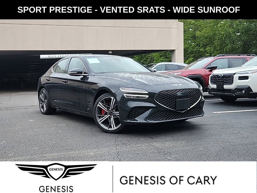 Used 2025 Genesis G70 2.5T image 1