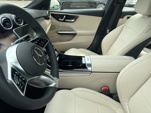 Certified 2025 Mercedes-Benz C 300 Sedan image 3