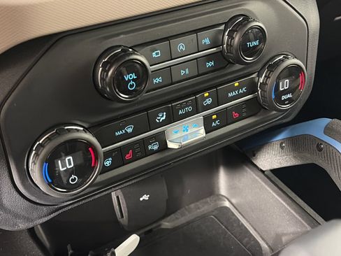 Certified 2023 Ford Bronco Wildtrak AWD/4WD image 21