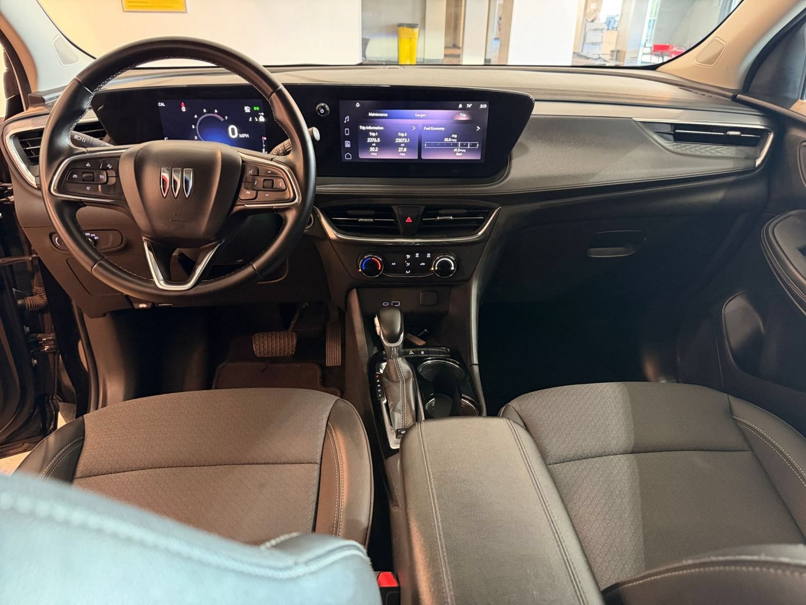 Used 2025 Buick Encore GX Preferred AWD/4WD image 31