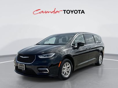 Used 2024 Chrysler Pacifica Touring-L