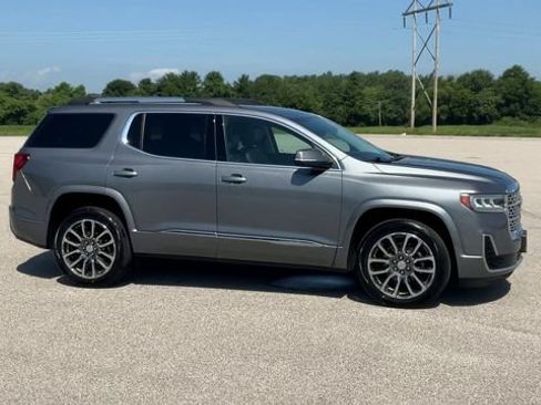 Used 2020 GMC Acadia Denali w/ Technology Package AWD/4WD image 2