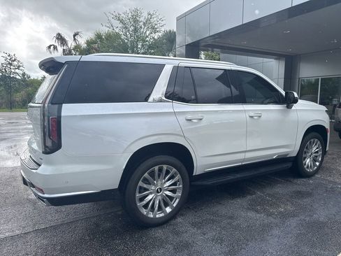Used 2021 Cadillac Escalade Premium Luxury RWD image 3