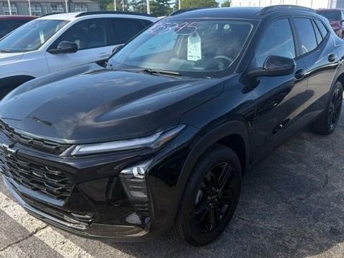 New 2026 Chevrolet Trax ACTIV w/ Driver Confidence Package FWD image 1