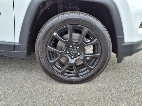 New 2025 Jeep Compass Latitude w/ Altitude Special Edition image 11