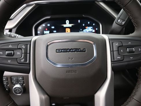 New 2026 GMC Sierra 2500 Denali w/ Denali Reserve Package AWD/4WD image 14