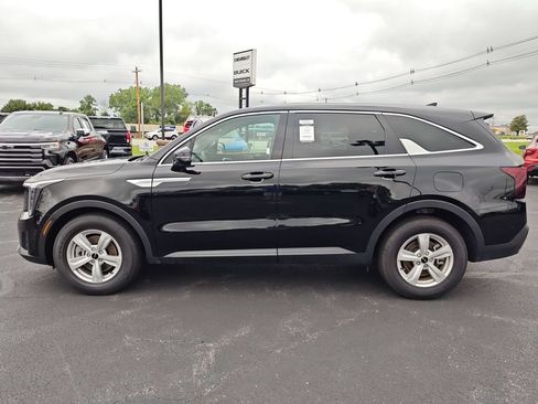 Used 2026 Kia Sorento LX FWD image 2