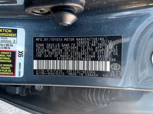 Used 2017 Toyota Corolla L image 35