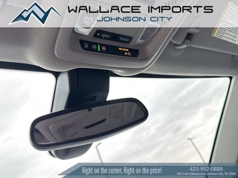 Used 2022 GMC Terrain SLT image 16