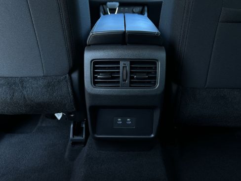Used 2024 Nissan Rogue SV AWD/4WD image 33