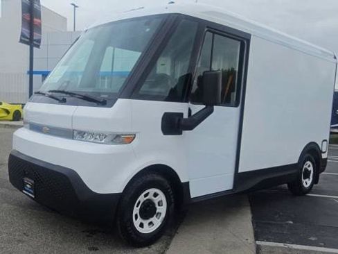 New 2025 Chevrolet Brightdrop 400 w/ Power Door Package AWD/4WD image 4