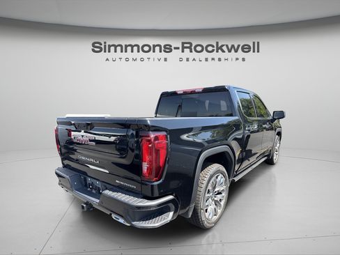 Used 2024 GMC Sierra 1500 Denali w/ Denali Reserve Package AWD/4WD image 4