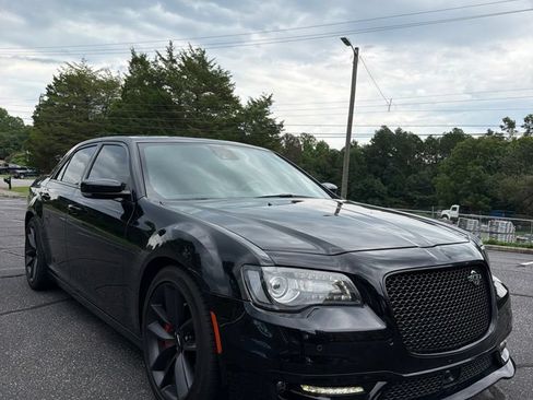 Used 2023 Chrysler 300 C RWD image 2