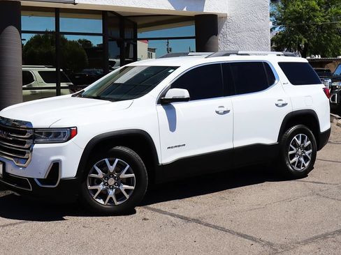 Used 2020 GMC Acadia SLT w/ LPO, Cargo Package FWD image 3