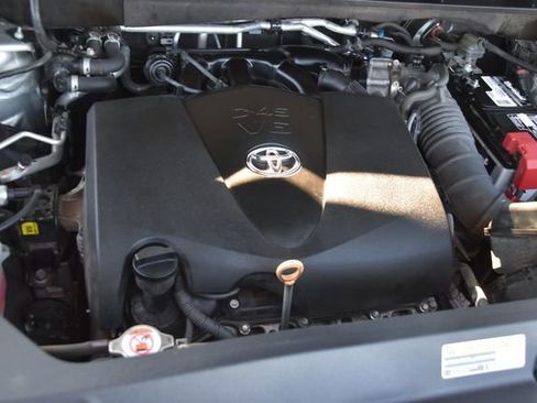 Used 2021 Toyota Highlander Platinum image 26