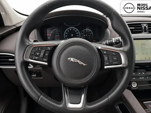 Used 2018 Jaguar F-PACE Portfolio AWD/4WD image 6