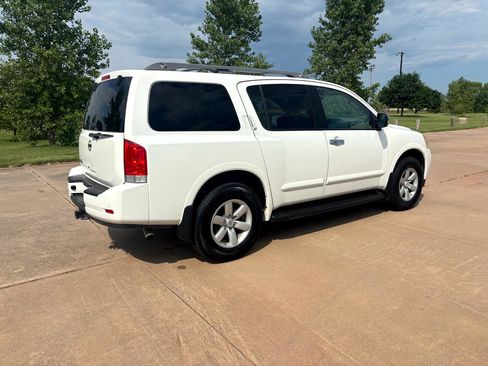 Used 2011 Nissan Armada SV image 29