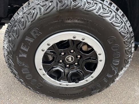 New 2025 Ford Bronco Badlands w/ Sasquatch Package AWD/4WD image 14