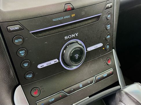 Used 2016 Ford Edge Titanium image 16