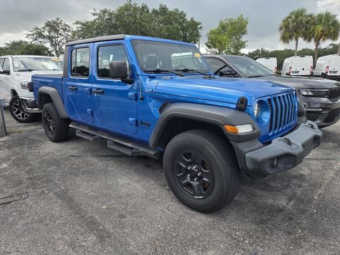 Used 2020 Jeep Gladiator Sport AWD/4WD image 2