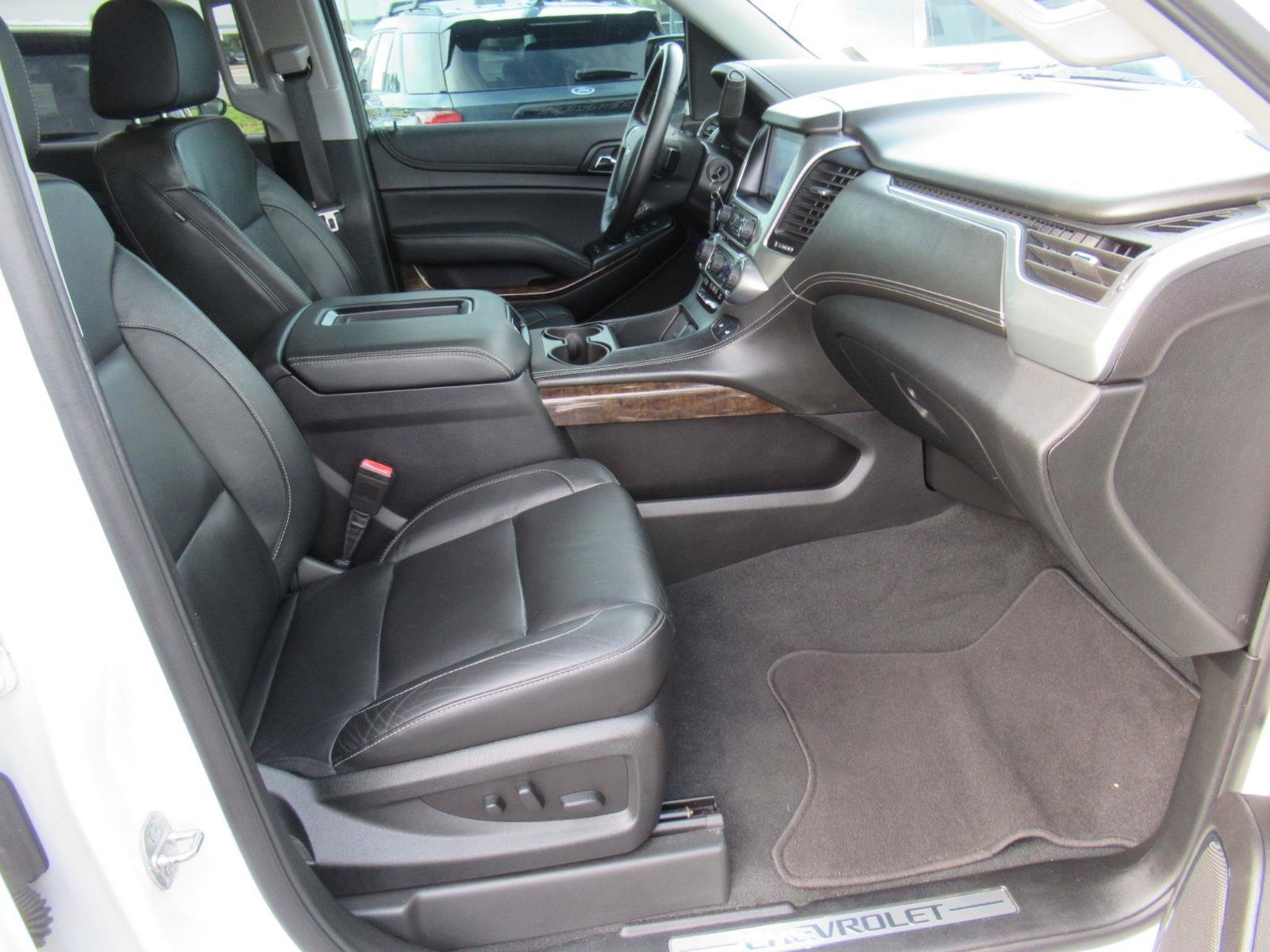 Used 2020 Chevrolet Tahoe LT w/ RST Edition RWD image 10