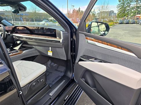 New 2026 Cadillac Escalade ESV Platinum Sport image 10