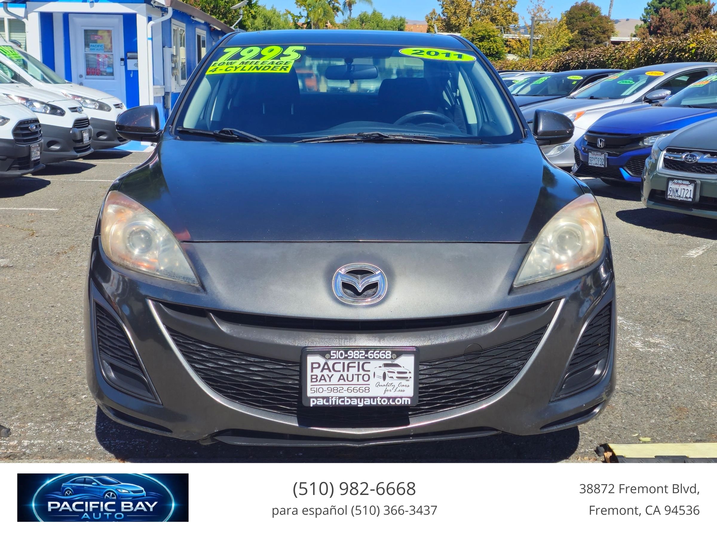 Used 2011 MAZDA MAZDA3 i Touring FWD image 2