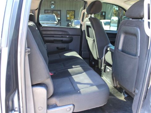 Used 2011 Chevrolet Silverado 2500 LT w/ Interior Plus Package image 21
