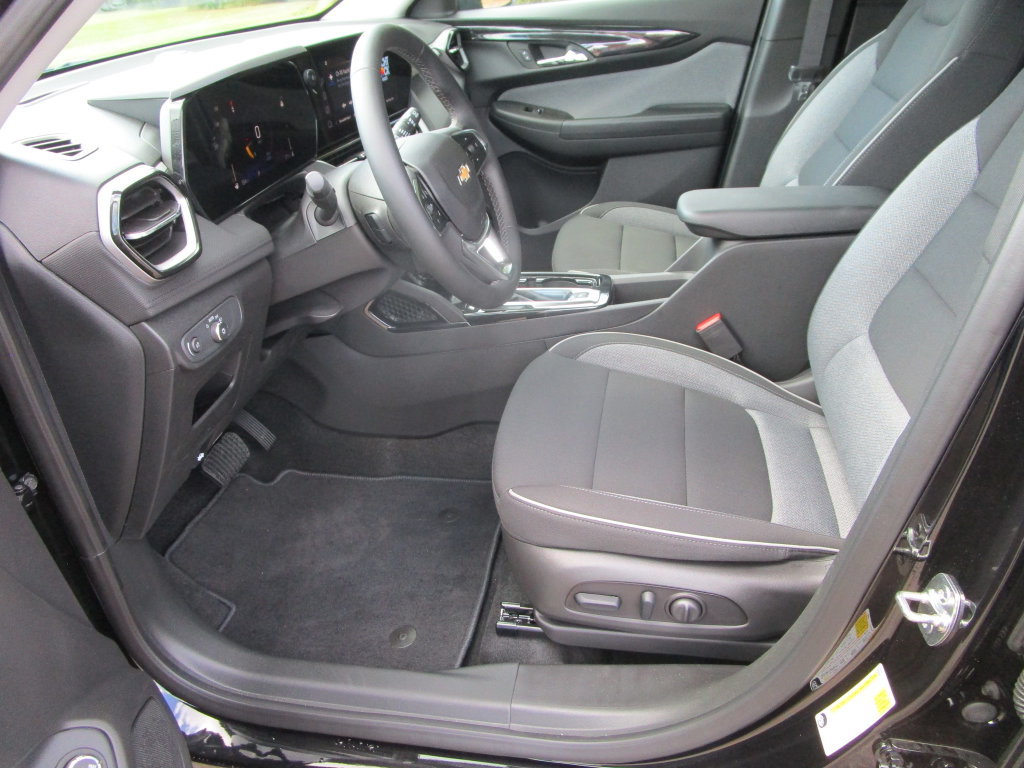 New 2026 Chevrolet TrailBlazer LT w/ Convenience Package FWD image 22