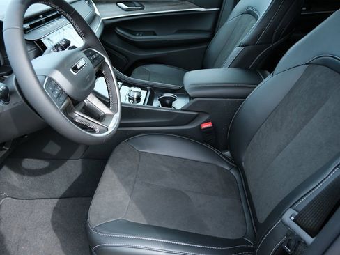 New 2026 Jeep Grand Cherokee Altitude AWD/4WD image 5
