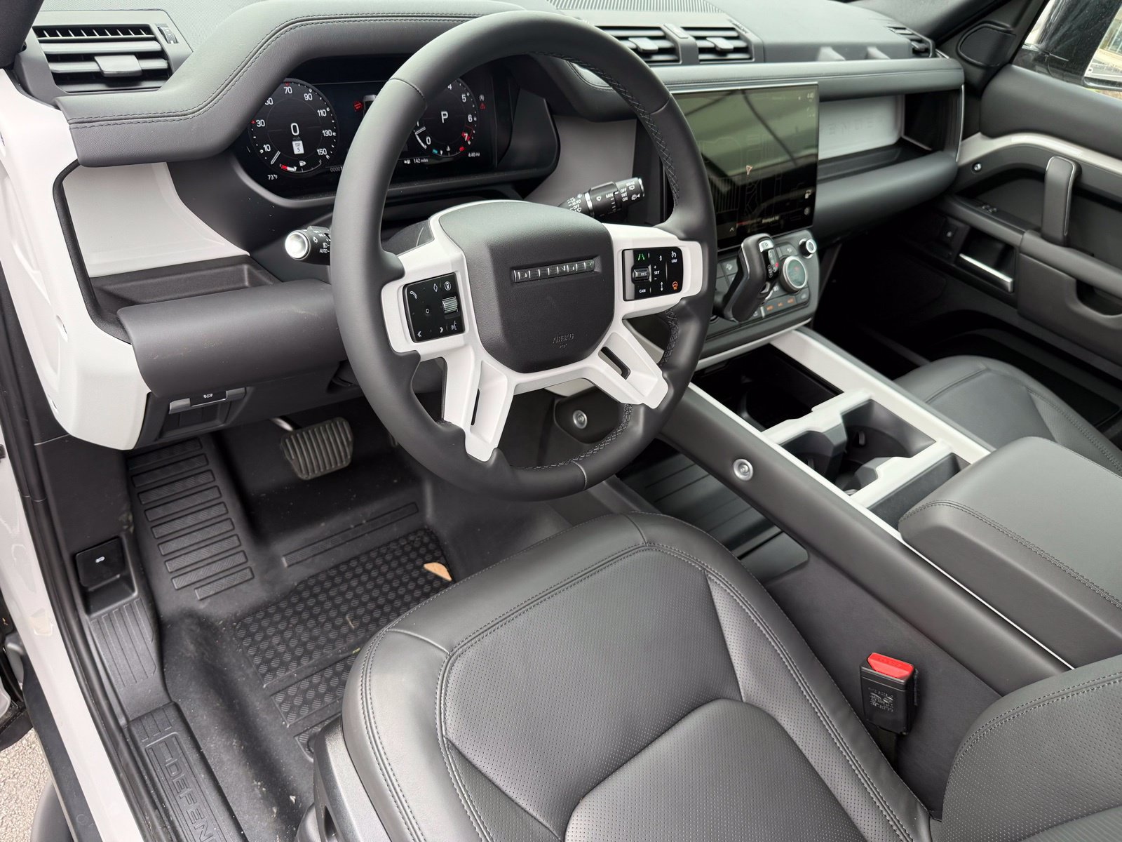 New 2026 Land Rover Defender 110 X-Dynamic SE AWD/4WD image 11