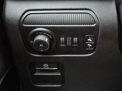 Certified 2022 Jeep Wagoneer Series II AWD/4WD image 19