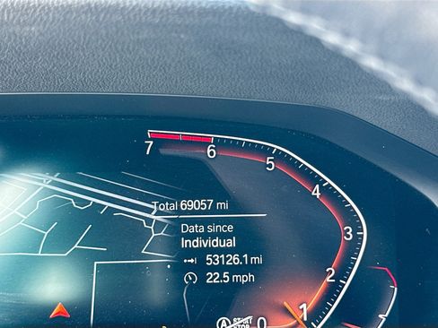 Used 2019 BMW 330i Sedan w/ Premium Package RWD image 12