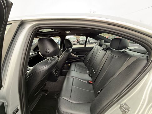 Used 2015 BMW 320i Sedan image 17