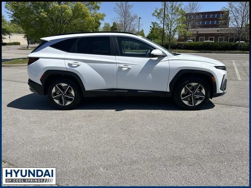 New 2026 Hyundai Tucson SEL FWD image 8