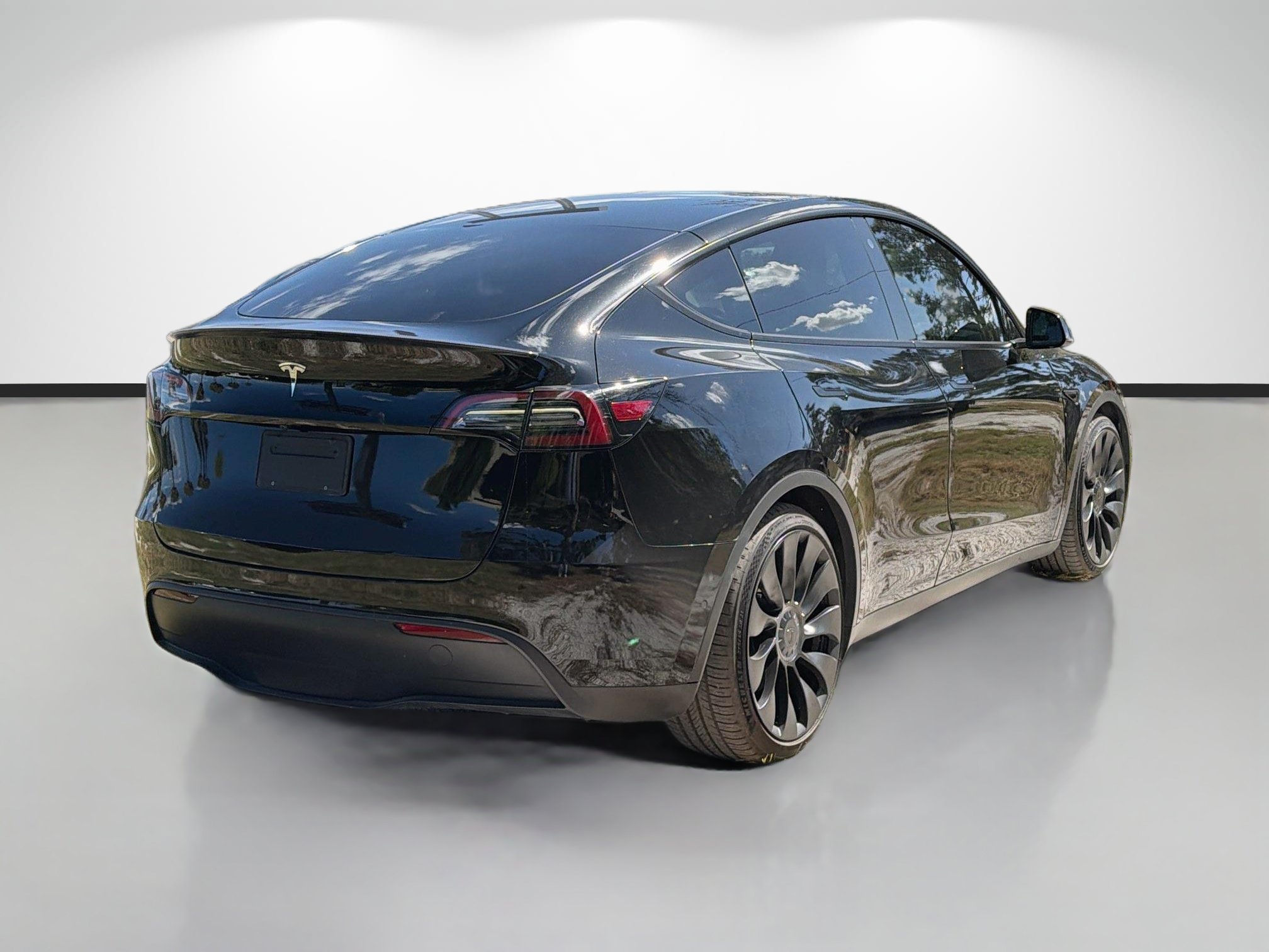 Used 2022 Tesla Model Y Performance AWD/4WD image 3