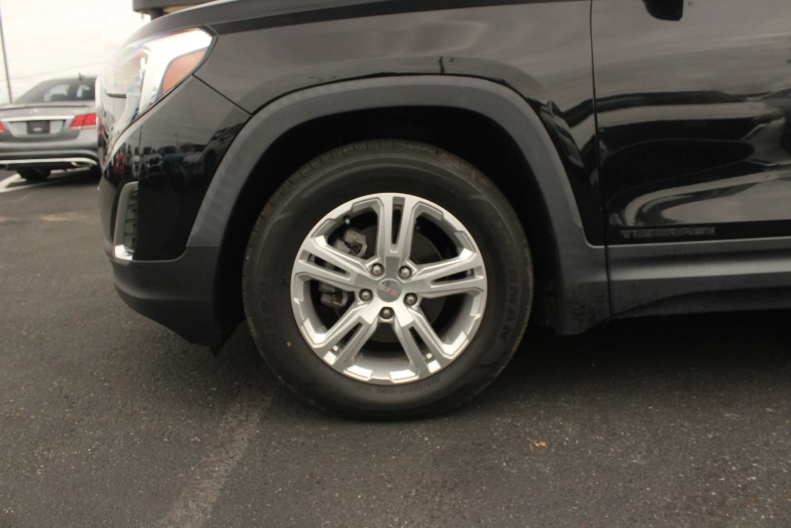 Used 2019 GMC Terrain SLE FWD image 3