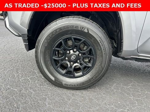 Used 2021 Toyota Tacoma SR5 image 9